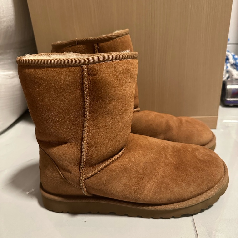 UGG boots size 39/8.